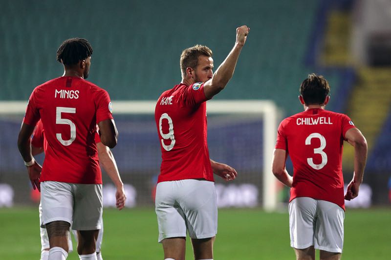 England mens team celebrate